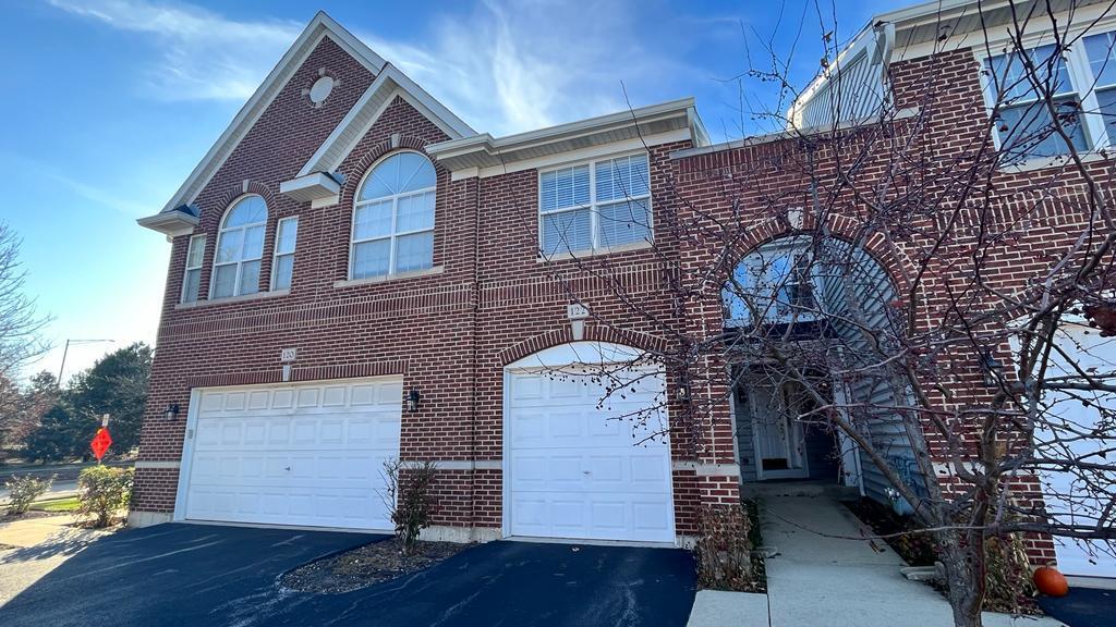 Foto principal - 122 Allerton Dr