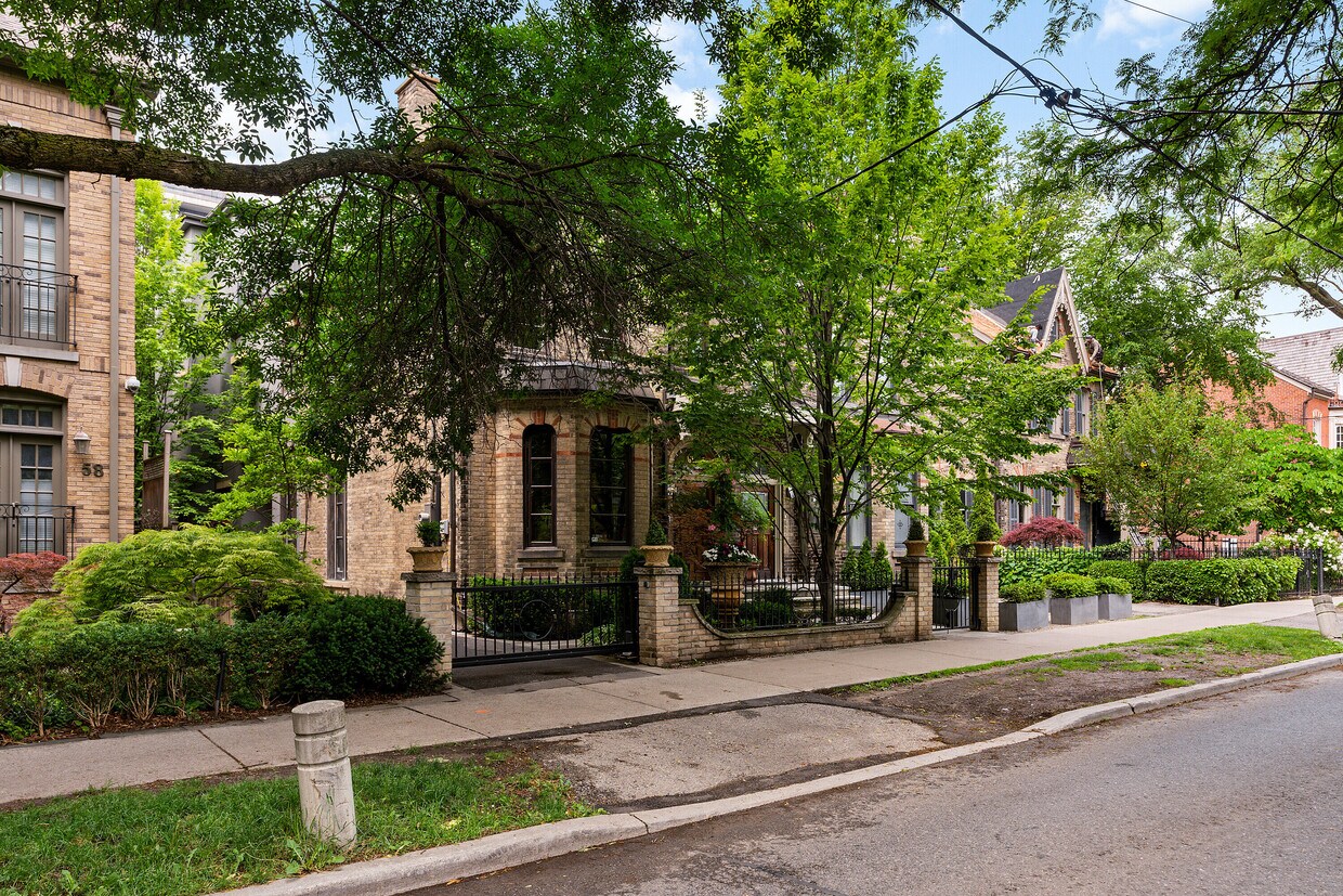 62 Hazelton Ave, Toronto, ON M5R 2E2 House for Rent in Toronto, ON