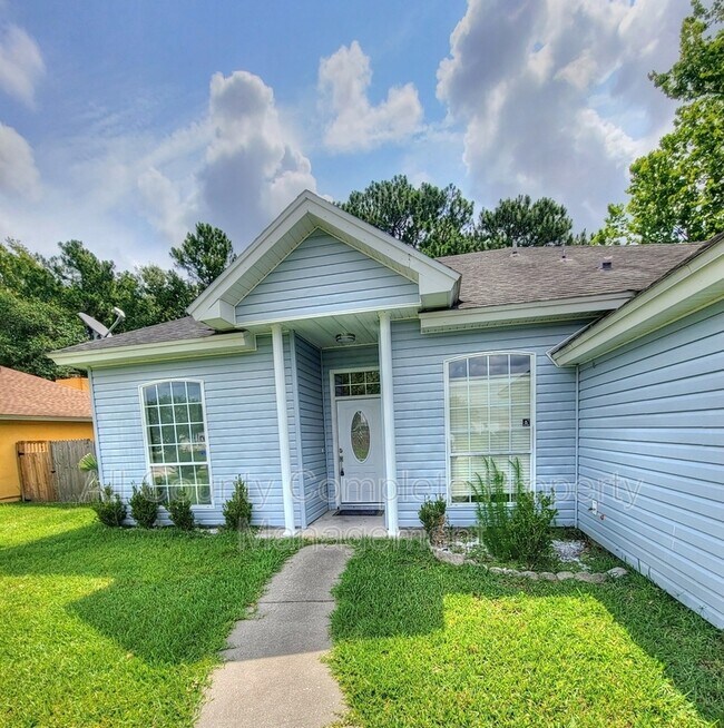 Building Photo - 433 Casheros Cove Dr