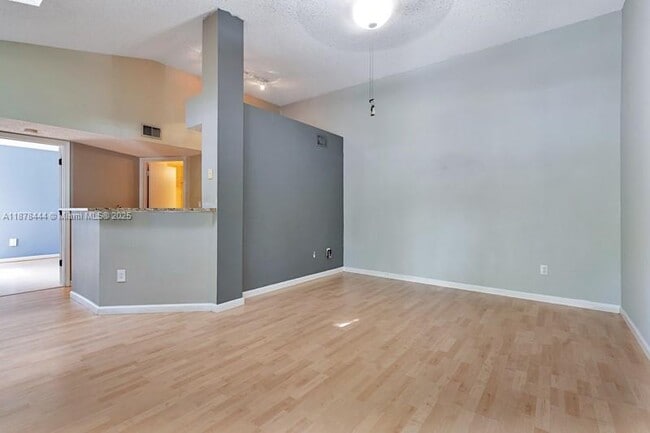 Building Photo - 1275 Crystal Way