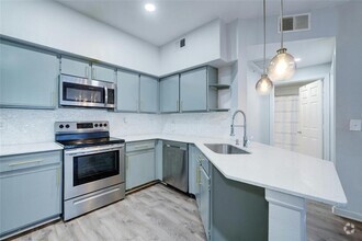 Building Photo - 2320 Gracy Farms Ln