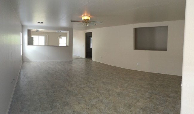 Building Photo - 4090 E Silverbell Rd