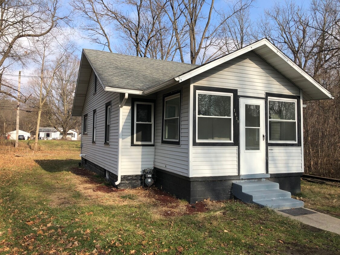 1629 Michigan st, Niles, MI 49120 House Rental in Niles, MI