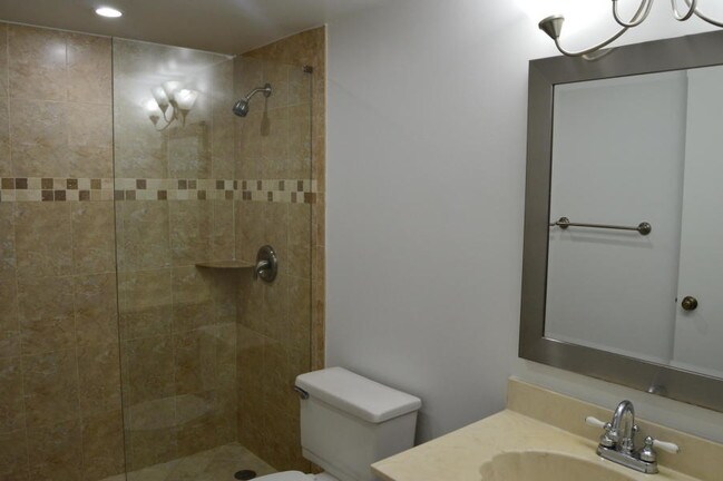 Foto del edificio - 2/2 Condo in Dorchester