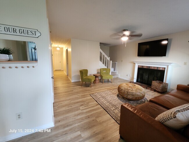 Foto del edificio - 3809 Frazier Ln