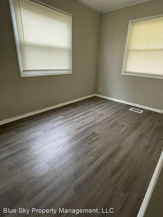 Building Photo - 3 br, 1 bath House - 3114 W Devon