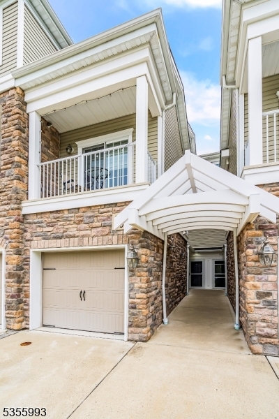 Building Photo - 503 Waterview Ct