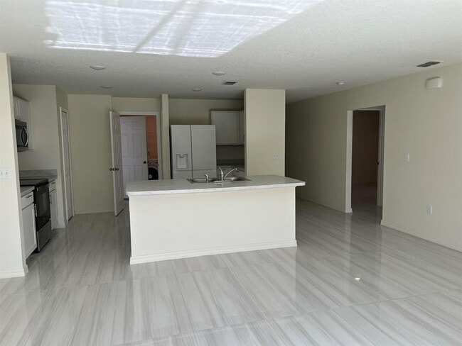 Foto del edificio - 1714 SW Haylake Ave