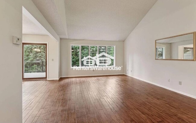 Foto del edificio - 7406 Cahill Rd