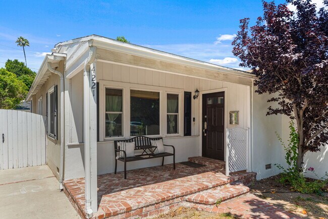 Building Photo - 4221 Sunnyslope Ave