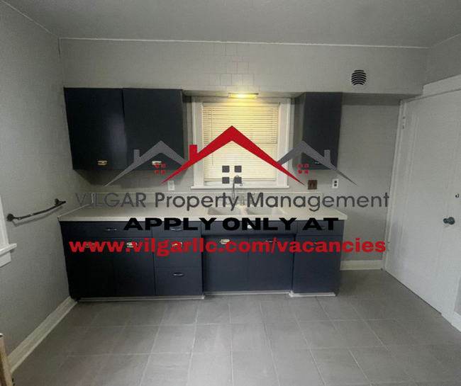 Foto del edificio - Location, location, location … 3 bedrooms,...