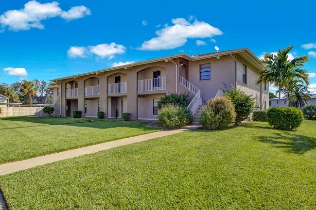 Foto del edificio - Bright and Spacious 2 Bedroom Condo in Spanish Pines