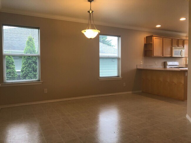 Foto del edificio - MOVE IN SPECIAL! 2 Bedroom, 2 Bathroom Condo with Convenient I-5 Access