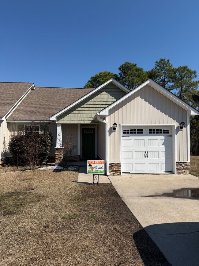 Building Photo - 151 Pine Hollow Rd