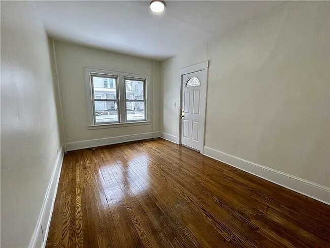 Foto del edificio - 310 N 5th St