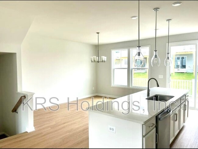 Building Photo - 4513 Dupree St