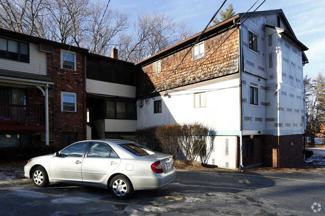Building Photo - Edgewood Park Apartments