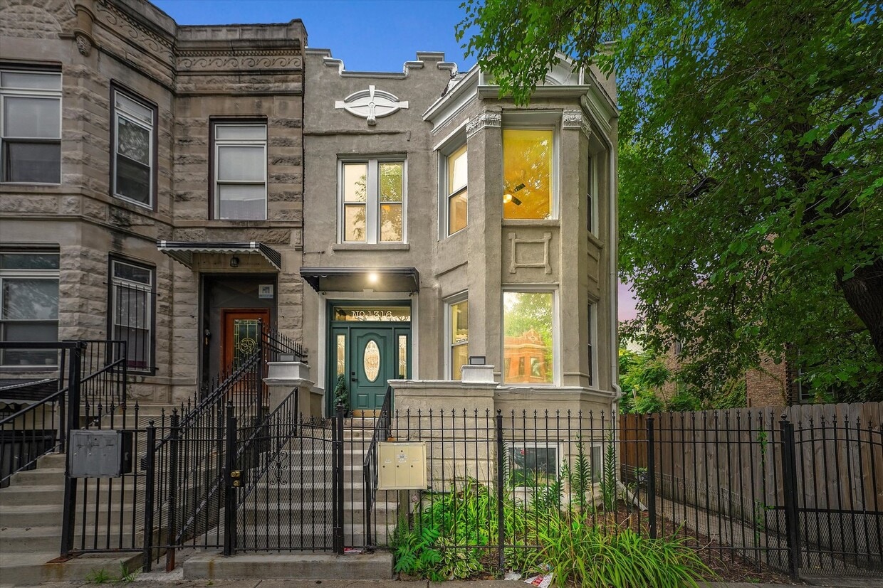 Primary Photo - 1316 S Millard Ave