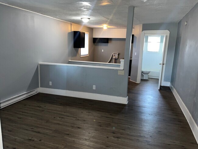 Building Photo - 2610 Winthrop Ave