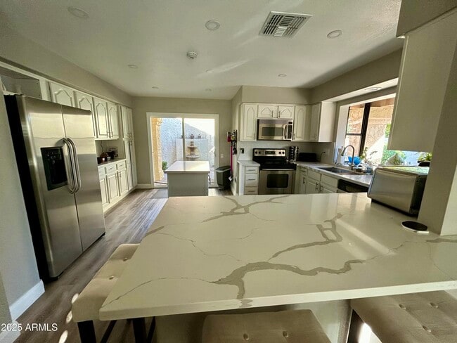 Foto del edificio - 9991 E Purdue Ave