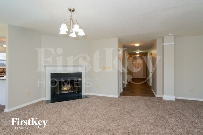 Foto del edificio - 2217 Hampton Dr