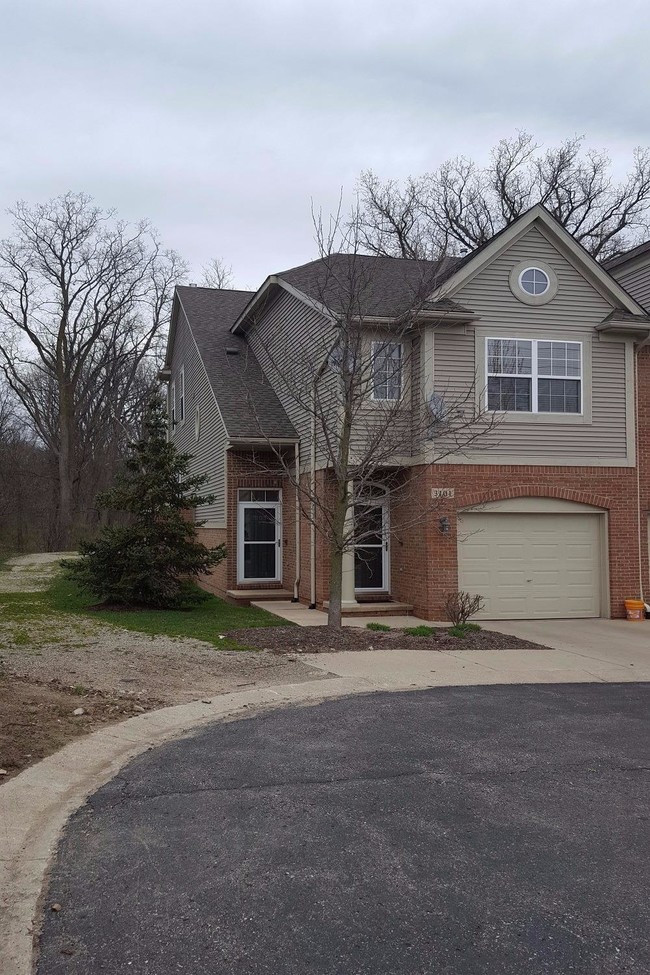 Building Photo - 3101 Asher Rd