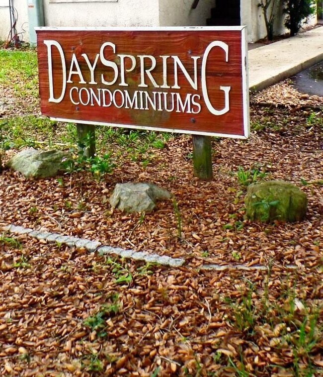 Foto del edificio - 219 Olmstead Dr