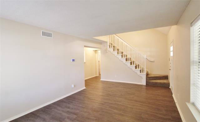 Foto del edificio - 900 Valley Ridge Dr