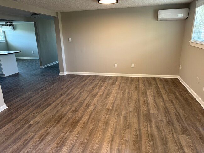 Building Photo - 6750 Epworth Rd