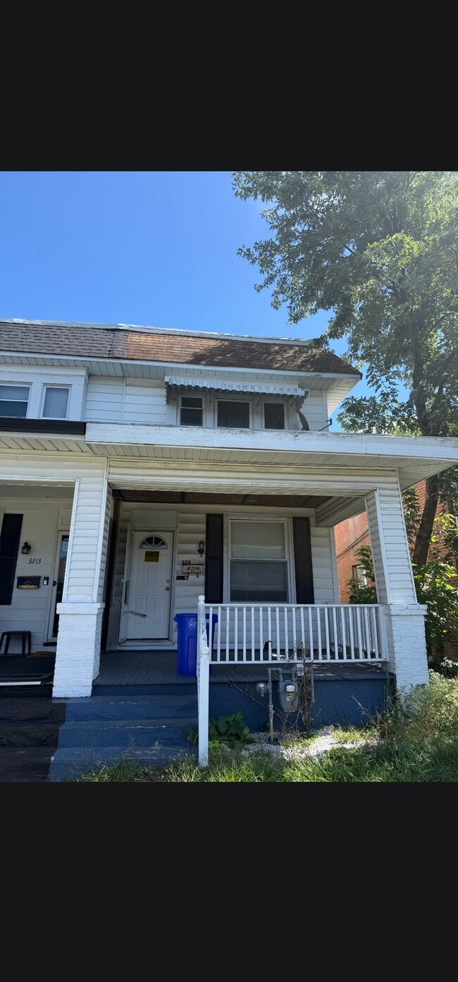 Building Photo - 3211 N 6th St