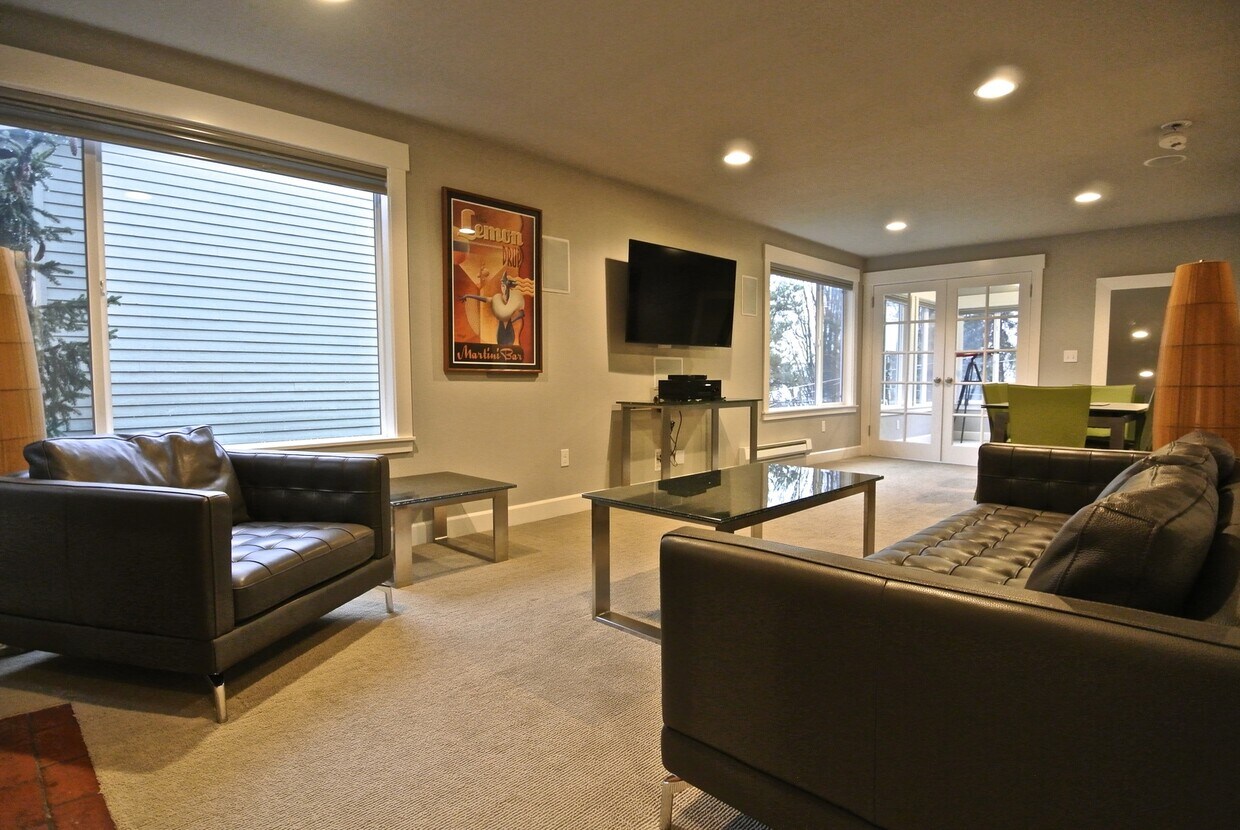 Primary Photo - EXQUISITE 4 BED/3 BATH FURNISHED EASTLAKE ...