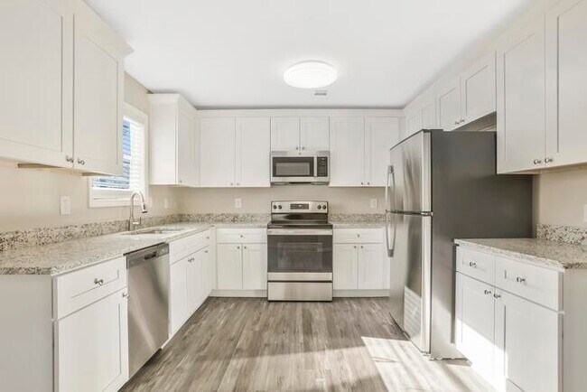 Building Photo - 5239 Rockbridge Dr