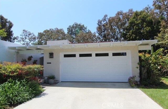 Building Photo - 312 Otero