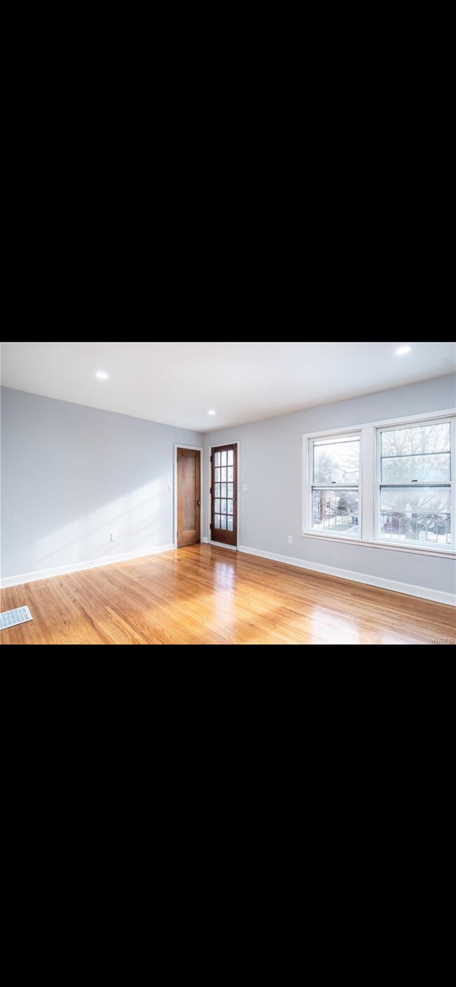 Building Photo - 316 Nassau Ave