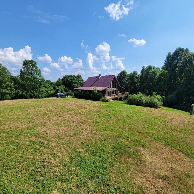 Foto del edificio - 7749 Mcgur Rd