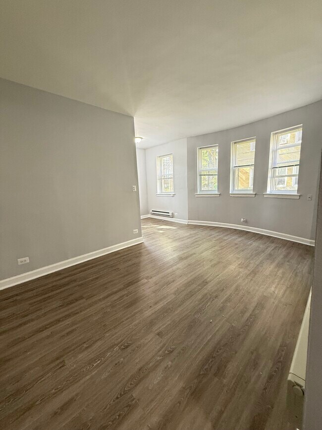 Foto del edificio - 4527 N Malden St