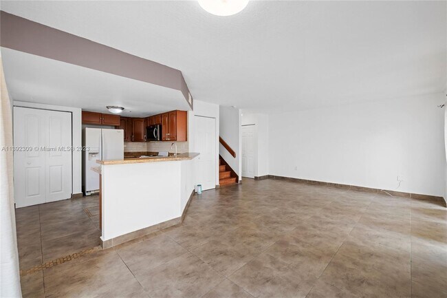 Building Photo - 301 NW 84th Ct