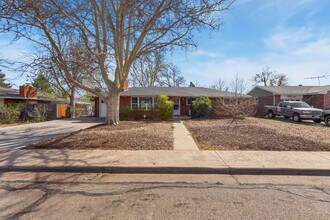 Building Photo - 1306 23rd Ave Ct