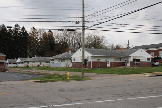 Comunidad para mayores de 55 años o más - 1708 Cleveland Rd