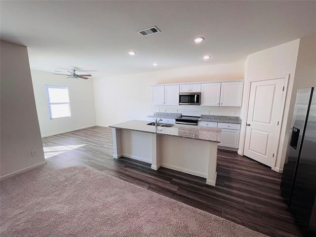 Foto del edificio - 743 Camden Dr