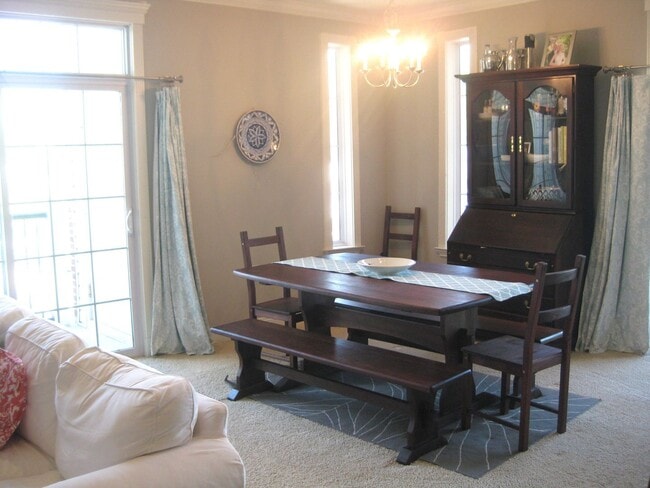 Building Photo - Beautiful 2-Bedroom Luxury Condo in Consho...