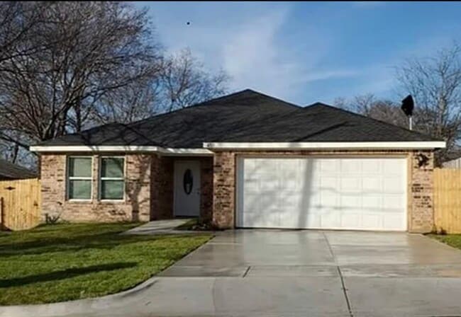 Photo - 4703 Chapman St House