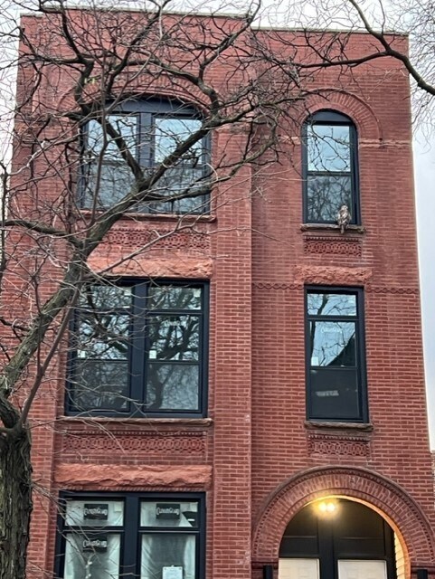 Building Photo - 2715 W Potomac Ave