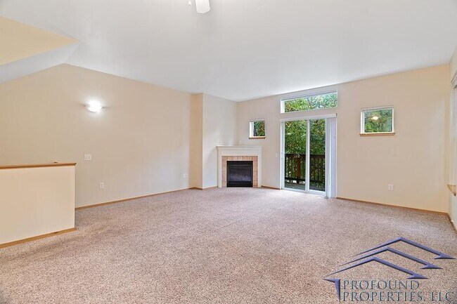 Building Photo - 14750 SW Trout Creek Ln