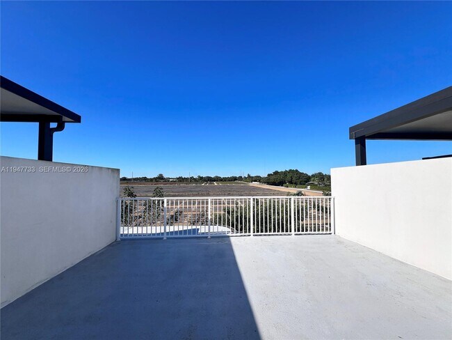 Foto del edificio - 25649 SW 144th Ave