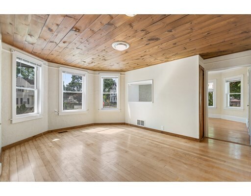 Building Photo - 28 Longwood Ave