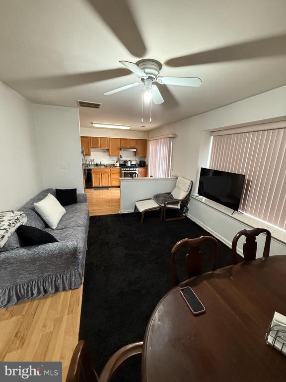 Foto del edificio - 4705 Grenwich Ln