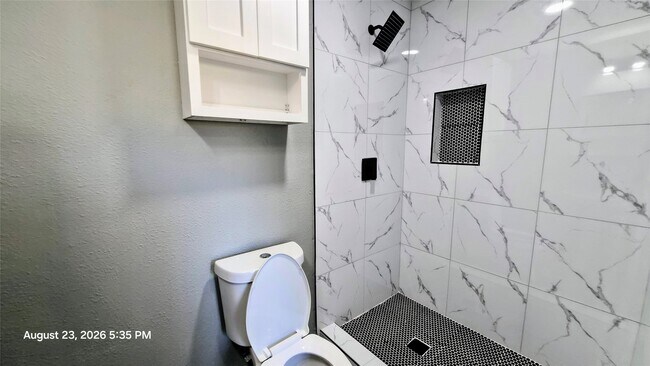 Building Photo - 23054 Banquo Dr