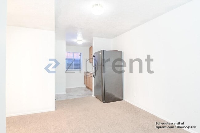 Building Photo - 1024 West 700 S