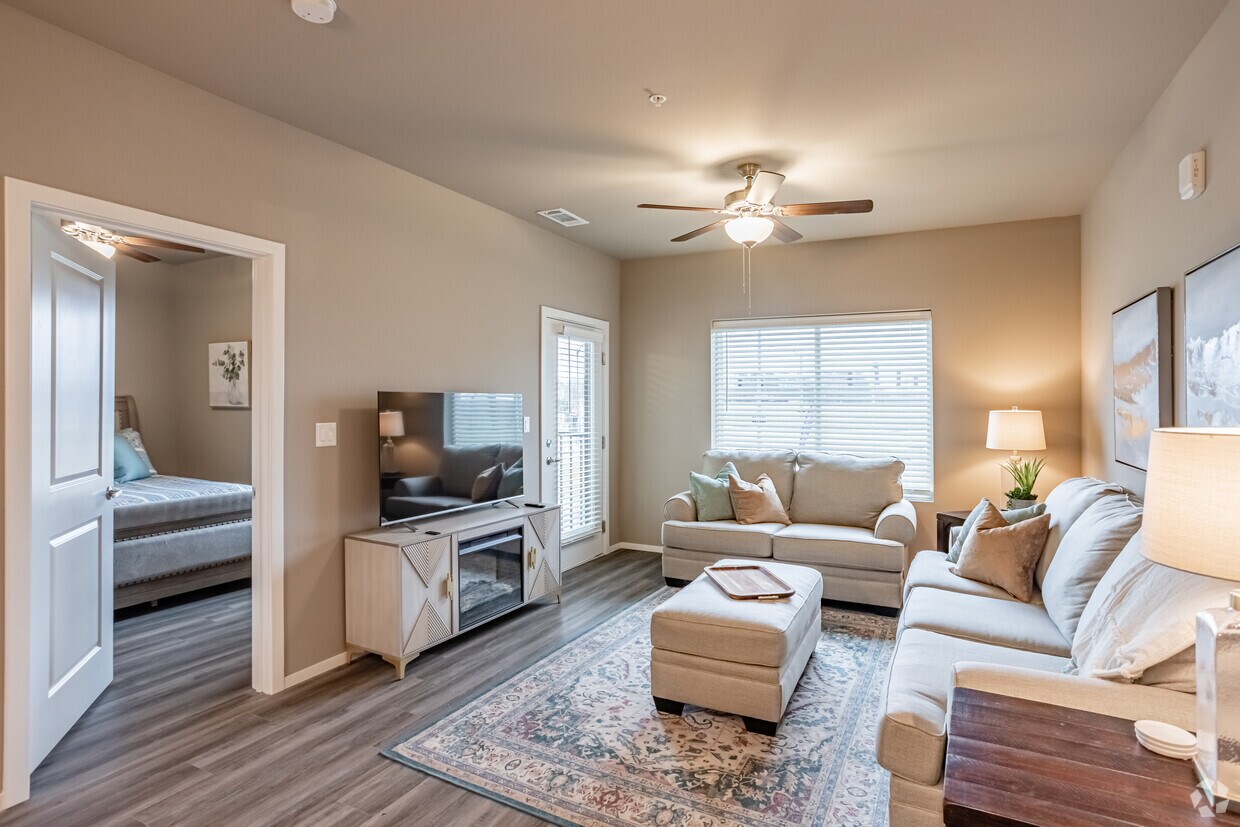 Promenade Commons Apartments in Rogers, AR